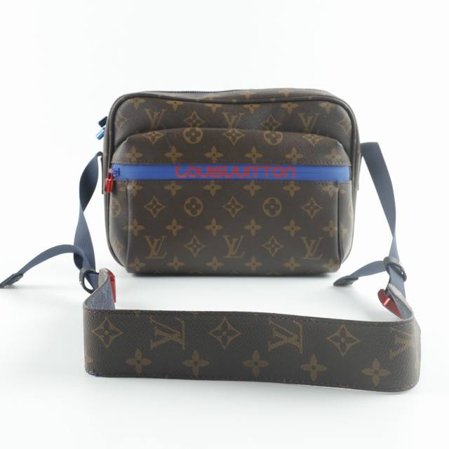 Louis Vuitton Lv Messenger 小号邮差斜挎单肩包 #原单高版本，专柜一致全套纸盒包装 涂层帆布材质，配有编织带、防水拉链、抽绳与彩色金属