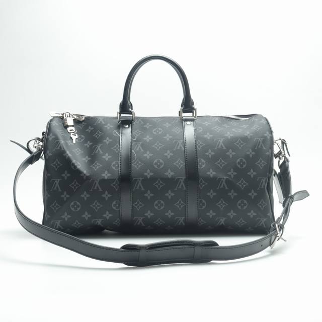 Louis Vuitton Lv Keepall 50 老花旅行袋 官网售价18,700人民币，特殊涂层帆布，牛皮革饰边，棉纺织衬里金属配件，双拉链开合设计可脱