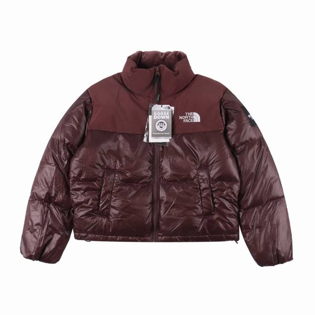 The North Face Tnf 北面 22Ss 82B短款亮面复古羽绒服 全新一代82B# 原版定制面料，内里90白鸭绒填充，充绒量蓬松饱满，五金配件全部