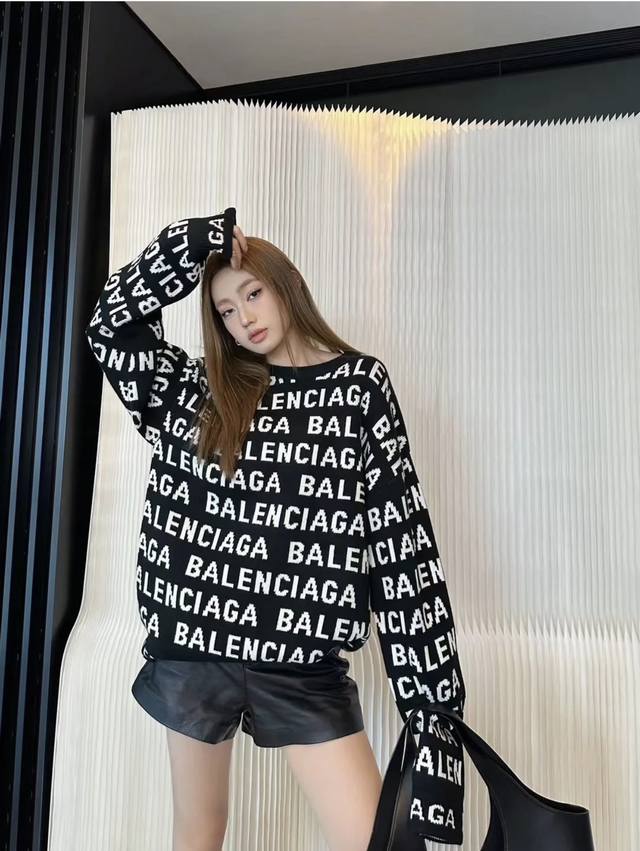 尺码s M L 巴黎世家 Balenciaga Horizontal Allover Cropped 满印logo提花毛衣 采用100%真羊毛混纺材质，柔顺保暖