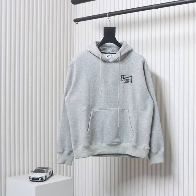 Nike X Stussy 耐克 斯图西联名 刺绣logo 连帽加绒卫衣套装 独家供应 原版购入 高端复刻 区别市面通货 定制原版一致高克重抓绒面料 保暖舒适