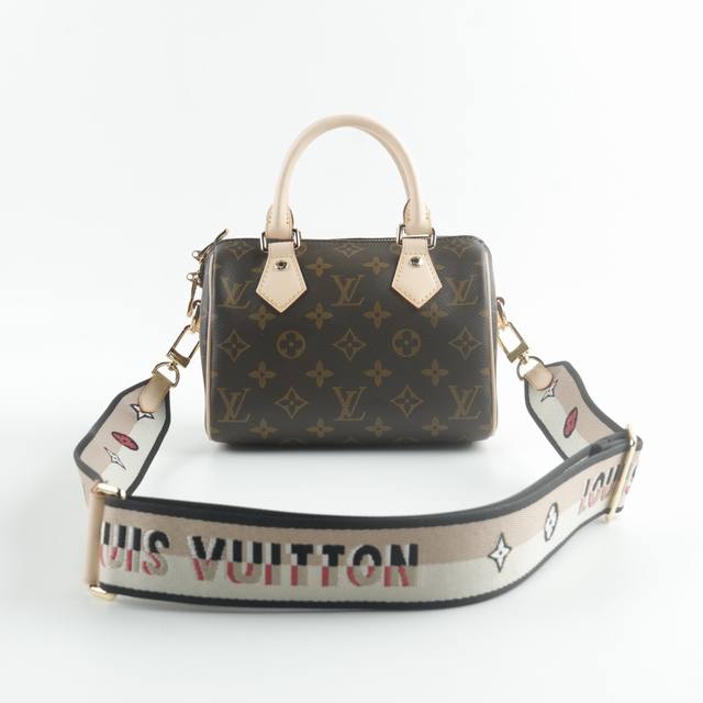 Louis Vuitton Lv Speedy 枕头包 小号 M46234 #原单高品质 Lv Speedy Nano 枕头包这款retiro 手袋以标志性 经