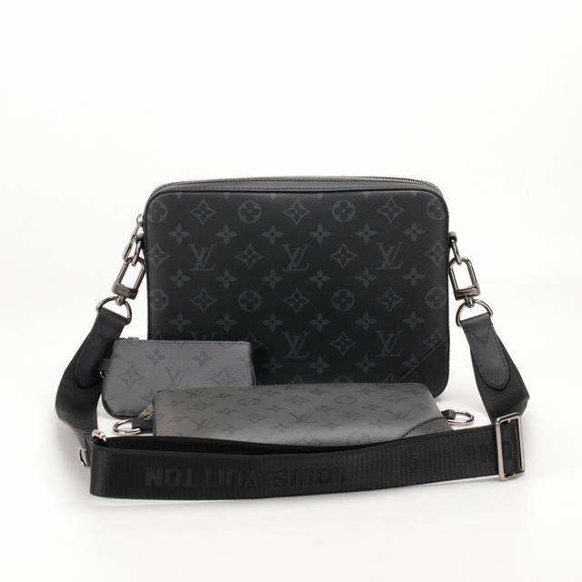 Louis Vuitton Lv Messenger三合一邮差包单肩包 涂层帆布材质，配有宽肩带，经典百搭。 Size： 大包26*4*19Cm 小包25*2*