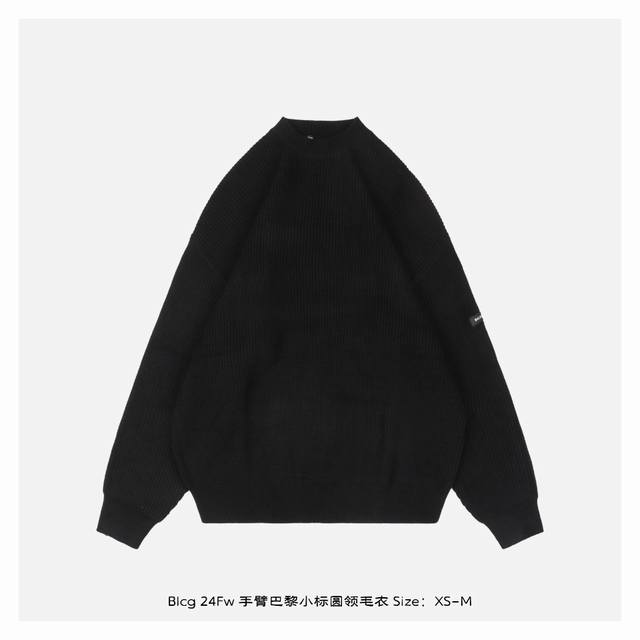 Balenciaga 巴黎世家 24Fw 手臂巴黎小标圆领毛衣 毛衣整体采用高等新疆双股双纱2 45支羊毛混纺织造，纱线需要全部定染，面料重磅厚实用料十足，光纱