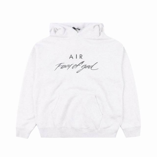 Fear Of God Fog Essential 复线 Air字母连帽卫衣帽衫 面料采用定织定染420G高弹卫衣面料 绣口采用到绣车线工艺 一种古老的制衣手法