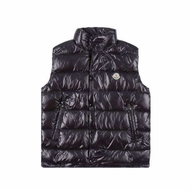 Moncler Maya 蒙口玛雅羽绒马甲 Moncler蒙口最经典的羽绒马甲moncler Maya系列经典修身短款羽绒马甲，每年都很火的基础款，Hhh陈奕迅