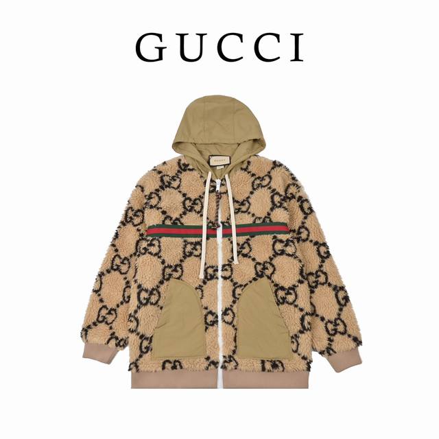 Gucci#古驰羊羔绒外套 第一时间购入zp，此款羊羔绒采用百分之百尼龙材质跟足原zp，订织定染850克超厚加密绒面梭织布对板定染米黄色 ，提花布经纱7支精棉纬