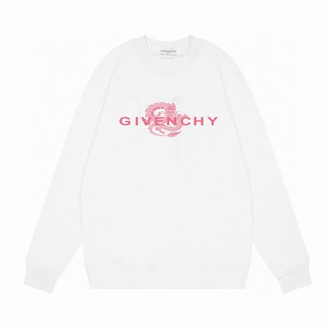 Givenchy 纪梵希新款龙年字母圆领卫衣！简单的设计看起来特别大方！版型剪裁特别有讲究！上身很洋气显瘦内搭外穿都看高密针织圆领设计，平整简约！亲肤透爽！高克