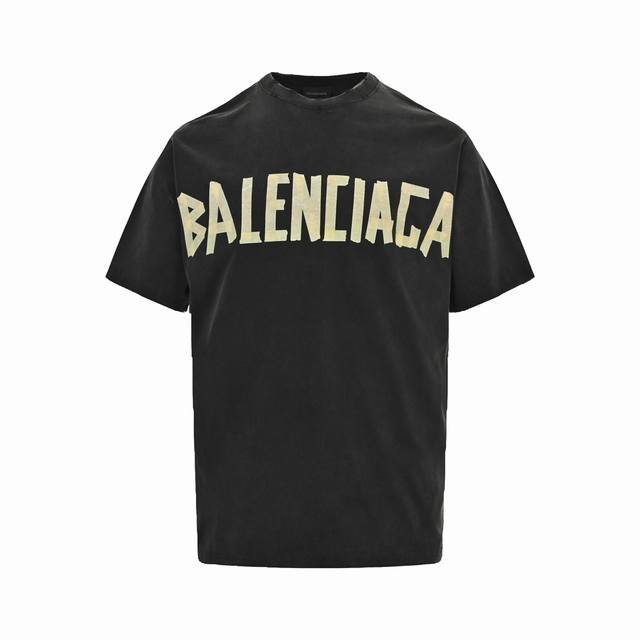 Balenciaga 巴黎世家23Ss 美纹纸胶条印花短袖 采用32S 1*2精棉双纱平纹，230克；搭配32S + 70D拉架95 精棉*5%氨纶双纱罗纹。运