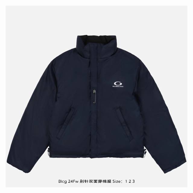 Balenciaga 巴黎世家 24Fw 别针双面穿棉服-背面 原22000购入，第一时间拆解分析面料，采用100%涤纶梭织朱地纹面料，防撕裂工艺经过特殊处理后