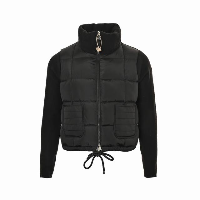 Moncler 蒙口 针织拼接羽绒服 M口跟单针织拼接羽绒服，这个系列的款颜值都很高 针织拼羽绒，既有叠穿的时髦感，也告别了羽绒服臃肿显胖的缺点，版型微宽松，属