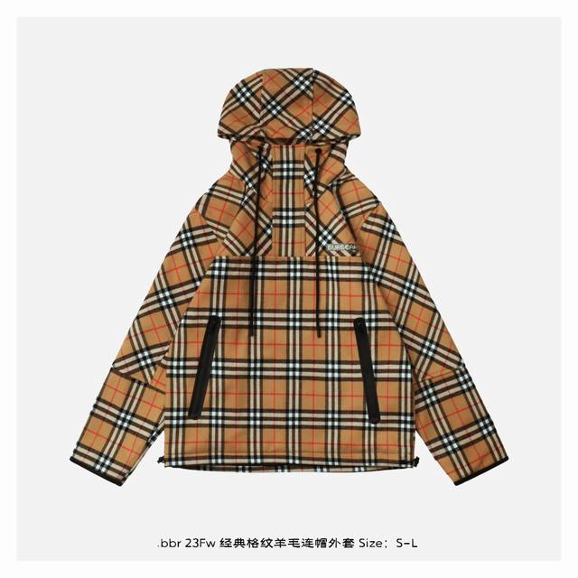 Burberry 博柏利 23Fw 经典格纹羊毛连帽外套 选用了70%羊毛+20%聚酯纤维加厚格子布，改善了 全羊毛起球的问题，上身依然非常保暖，拼接针织加厚带