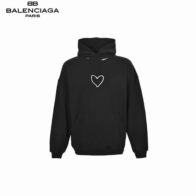 Balenciaga 巴黎世家 24Fw 情人节爱心连帽卫衣 本部研发 购入原版 耗时45天 面料采用定制480克精梳棉面料 下垂感和面料硬挺度非常屌 胸前胶带