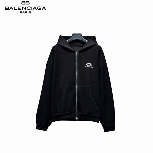 Balenciaga 巴黎世家 24Ss 刺绣logo开衫联名卫衣 采用订色订染毛圈纯棉卫衣面，420G双股双纱，手感舒适 进口针织针梳棉进行制作，厚度适中，有