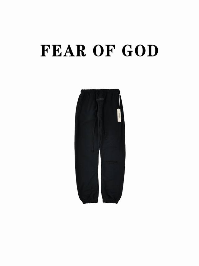 Fear Of God Essentials Fog植绒logo明星同款秋冬长裤卫裤 第八季最新款植绒logo长裤一出，可谓是爆款中的爆款，各大明星抢先上身！植