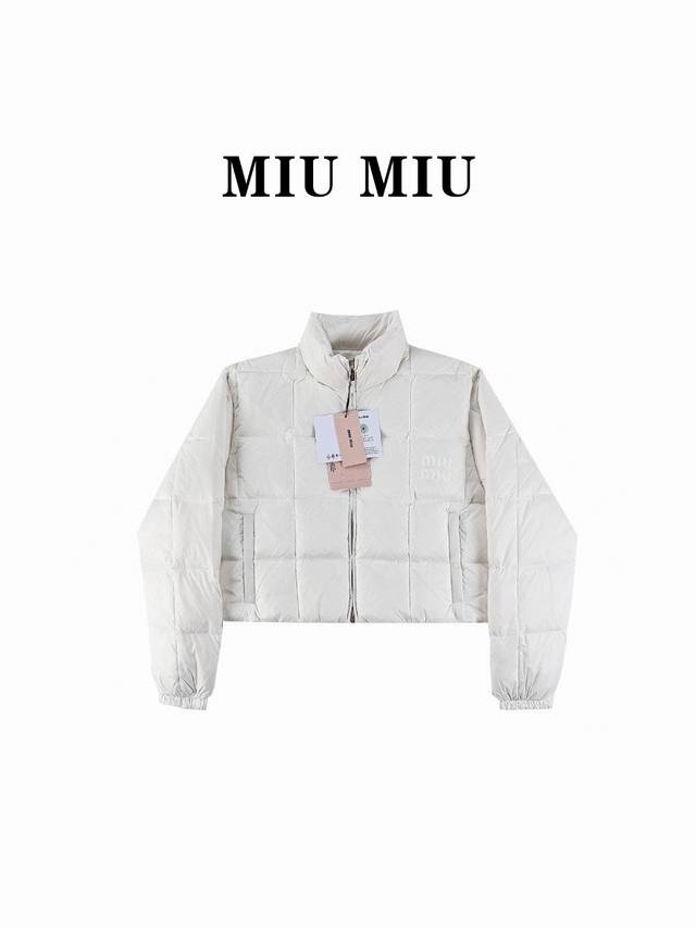 Miu Miu 缪缪 23Fw 格子面包短款羽绒服 95国标白鸭绒填充 非常厚实蓬松 且很轻！保暖性一流 定了近一个月面料 完全零色差 真正的免代购品质！大家擦