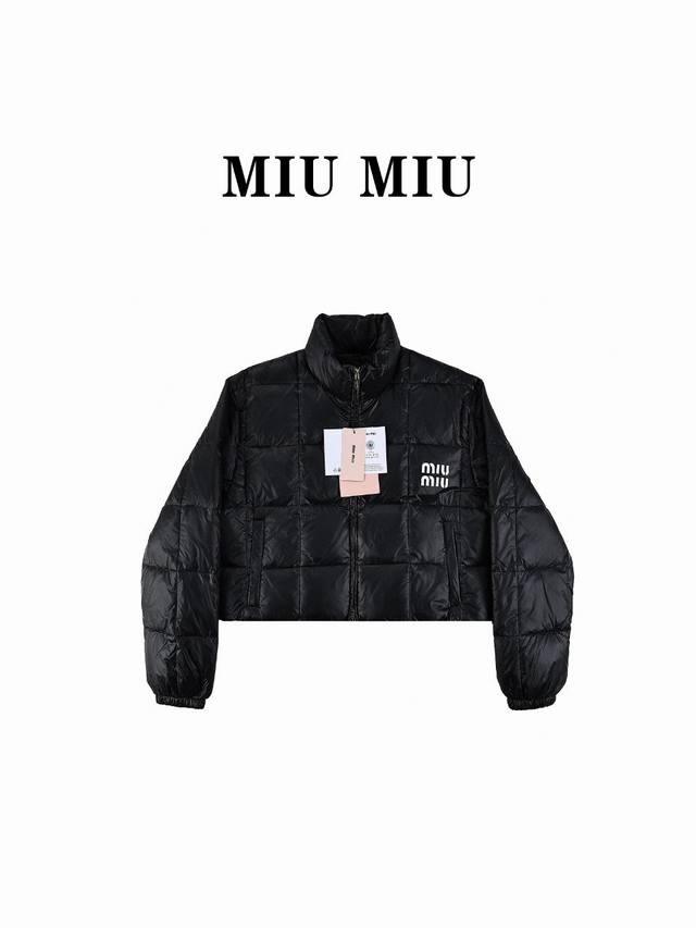 Miu Miu 缪缪 23Fw 格子面包短款羽绒服 95国标白鸭绒填充 非常厚实蓬松 且很轻！保暖性一流 定了近一个月面料 完全零色差 真正的免代购品质！大家擦