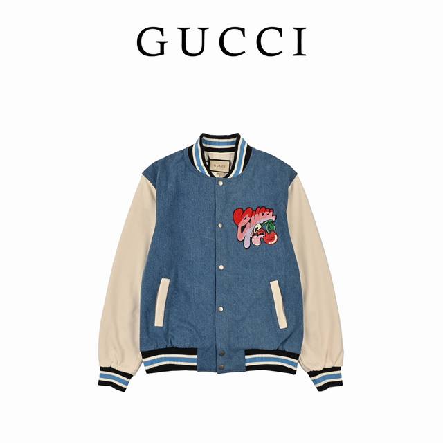 Gucci古驰24Ss早新秋冬搞怪樱桃丹宁牛仔拼接外套 尺码:46-52 Gucci，这个时尚界的名字，总是以其独特的设计和精湛的工艺引领潮流。今天，我们聚焦于