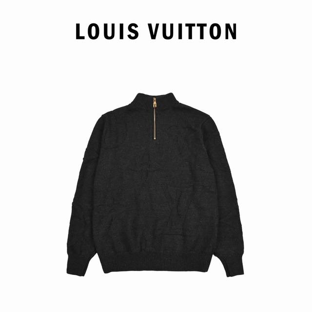 Louis Vuitton路易威登24Fw 暗纹提花半拉链毛衣 原16,700购入，采用百分百纯绵羊毛棉线织成，全幅铺陈monogram Macro 图案，以缝