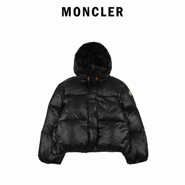 Moncler蒙口24Ss短款连帽羽绒服 蒙口最新款式 轻量longue Saison尼龙羽绒夹克，Dist认证，绗缝设计，落肩设计，抽绳兜帽，袖筒隐形摁扣打开