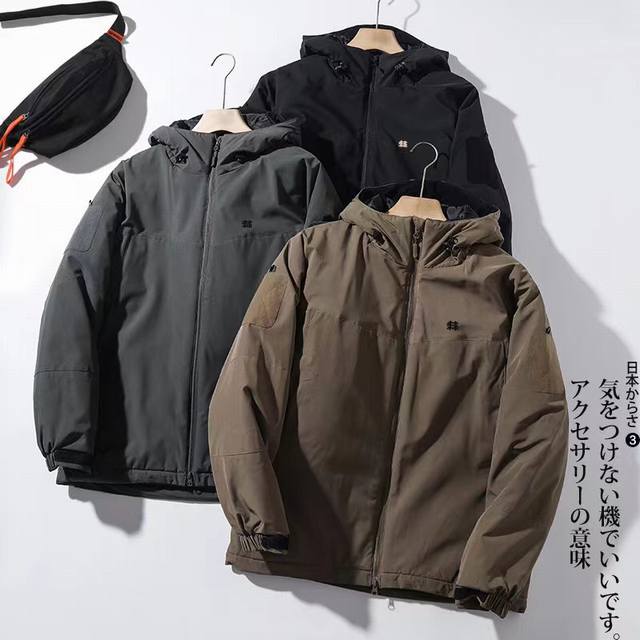 上新 Kolon Sport可隆户外轻量化棉服 简约经典百搭又实穿，内里填充军工级p棉，就算衣服潮湿状态下也能提供温暖，并且很蓬松、轻便，绝对比一般羽绒服还要保