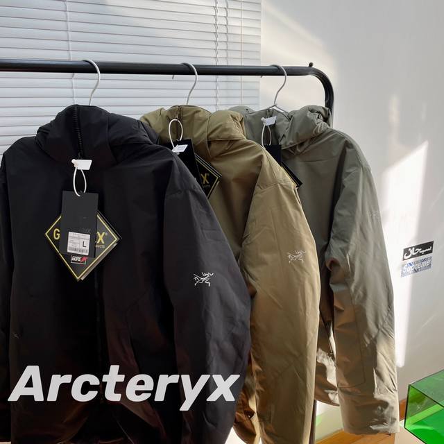 Arc’Teryx始祖鸟 Ralle Insulated Gore-Tex 防风防水 轻量 透气 石墨烯发热黑科技保暖棉服 多功能的拉勒具有别致的设计和性能，是