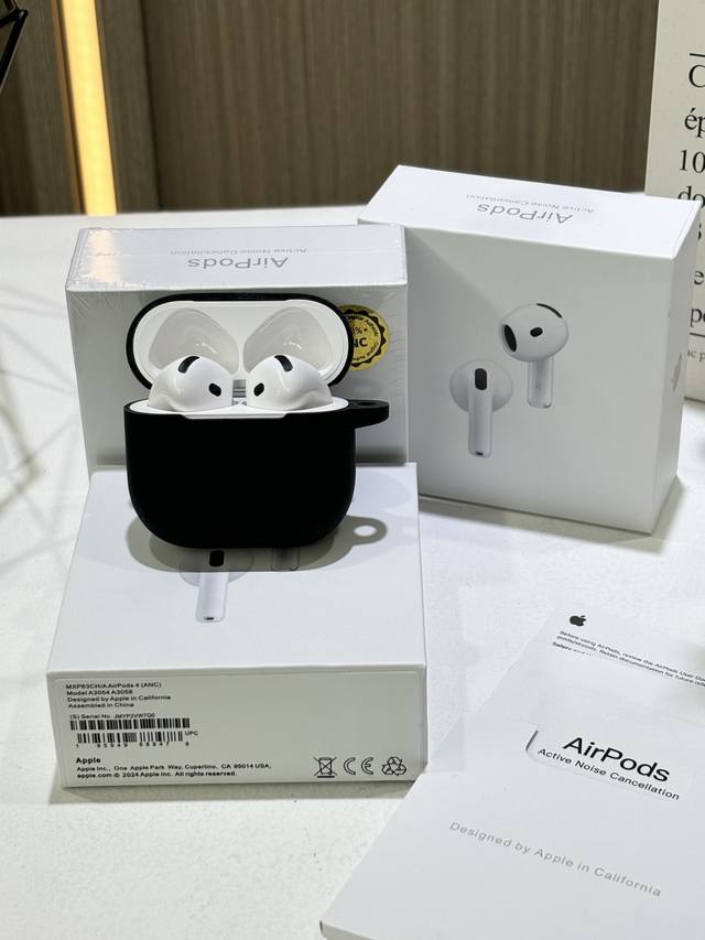 六代登场，苹果官方上个月刚发布的最新款蓝牙耳机！苹果airpods 4 无线蓝牙耳机，送黑色硅胶保护套！水果家的第6代蓝牙耳机！苹果官方今年10月份出的新款，真