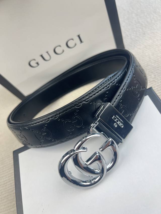 Gucci古驰男士最新款腰带皮带！高端品质！ 货号：A164 A165 A166 扣头： 银色 金色 铜色 包装：打孔器，手提袋，发票，专柜同等包装 尺寸：11