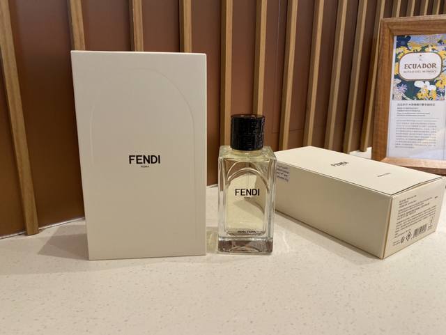 上新！ ，专柜版 Prima Terra大地本源！Fendi 芬迪高端高定香水100周年。规格：100Ml。