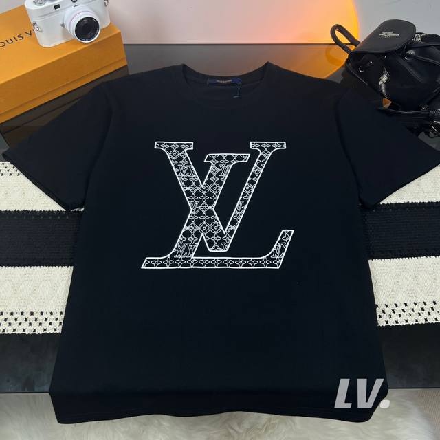 Louis Vuitton 路易威登 Lv23Ss老花字母印花logo短袖t恤 - 热度款tee！潮男潮女必备单品！可随意穿搭！对色对位直喷工艺！图案呈现出来立