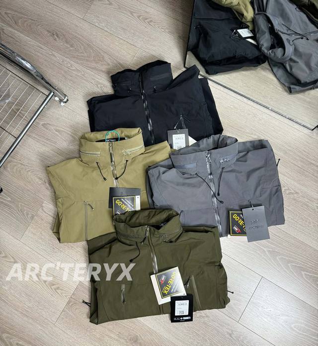 上新上新 供价私 -24Ss秋冬新款arc‘Teryx 始祖鸟 Leaf Alpha Gen2军鸟冲锋衣- 颜色：黑色 狼灰色 军绿色 鳄鱼黄 尺码：M-Xxl