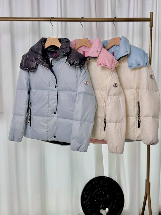 版型偏大 往小一码拍 Moncler 蒙口秋冬新色parana宋茜同款加厚短款面包服 市场高版本，支持动刀！ Parana羽绒夹克以其闪亮漆面尼龙面料脱颖而出，