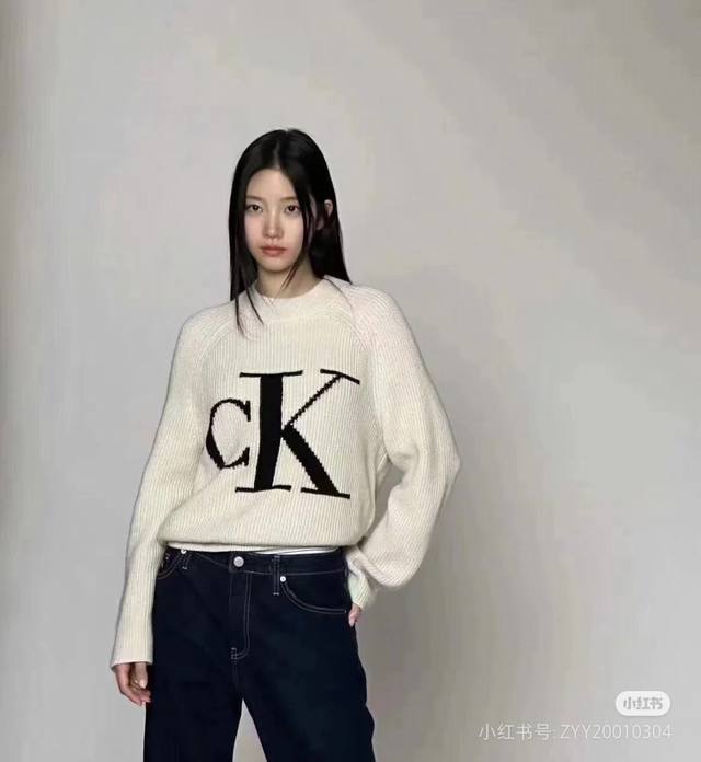 别拿垃圾跟我比 Calvin Klein Ck百搭圆领情侣推荐大logo提花圆领毛衣店主推荐 高针高密高弹针织-质量yyds-情侣网红直播小红书推荐热门款式-百