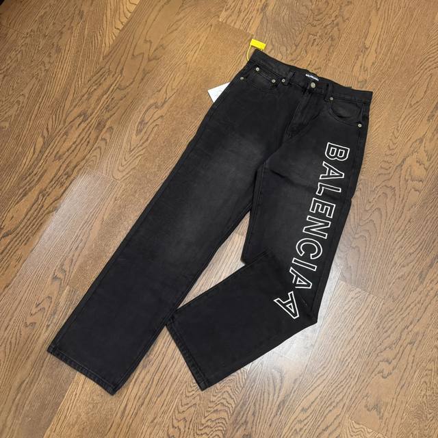 Balenciaga 巴黎世家23Ss 侧边刺绣 Logo 字母情侣水洗直筒休闲牛仔裤-顶级复刻版本 Color：水洗黑 Size：28 30 32 34 Nu