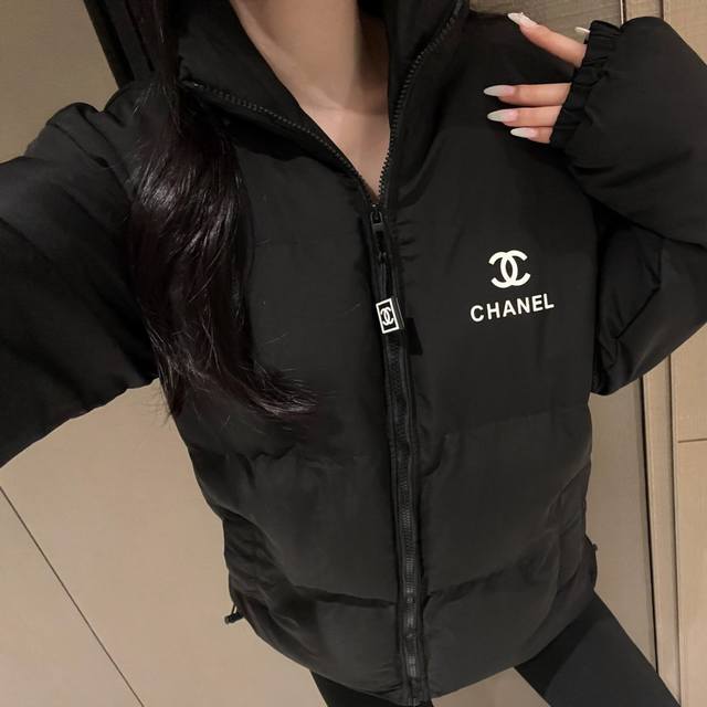 上新 香奈儿 小香中古风立领棉服外套 颜色：黑色 尺码：Sml 见尾图