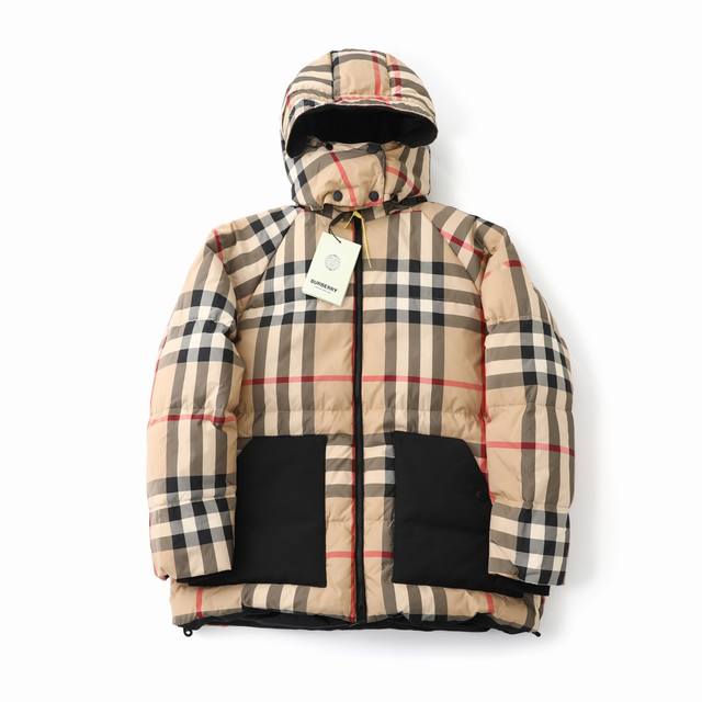 顶级复刻 1：1细节 Burberry 巴宝莉经典格纹拼接口袋羽绒服 专柜同步fw24 纯色格纹可拆卸连帽经典羽绒服 - 颜色：经典格纹 - 尺码：S M L