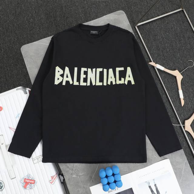 上新 顶级复刻 高端定制 - Balenciaga 巴黎世家 新款胶带拉浆印花做旧破坏圆领长袖卫衣t恤 - 颜色：黑色 白色 - 购入原版开模打造，全套定制辅料