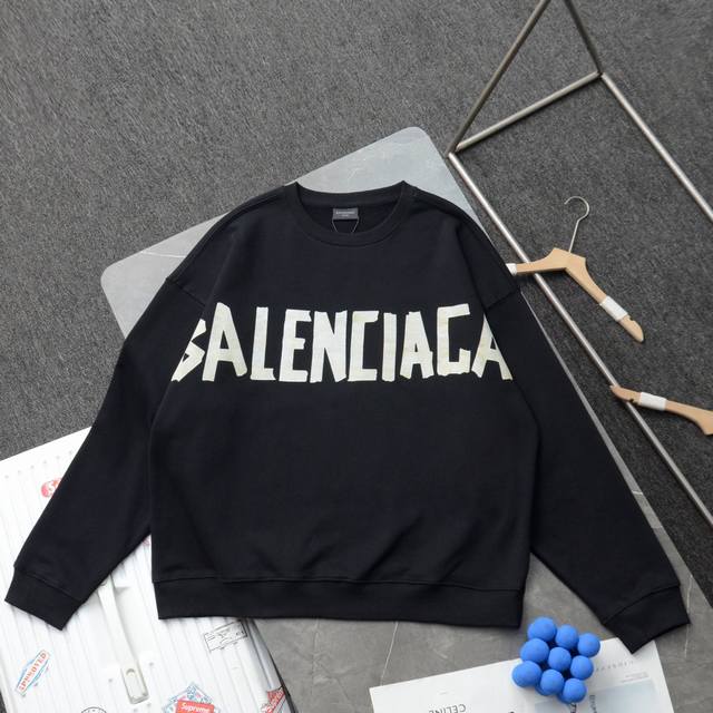 上新 顶级复刻 高端定制 - Balenciaga 巴黎世家 新款黄色胶带印花logo圆领卫衣帽衫 - 款号：62342 - 颜色：黑色 - 购入原版开模打造，