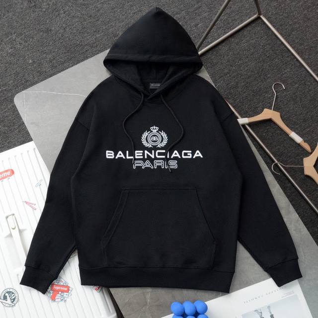 上新 顶级复刻 高端定制 - Balenciaga 巴黎世家 新款皇冠麦穗刺绣logo连帽卫衣帽衫 - 款号：83711 - 颜色：黑色 - 购入原版开模打造，