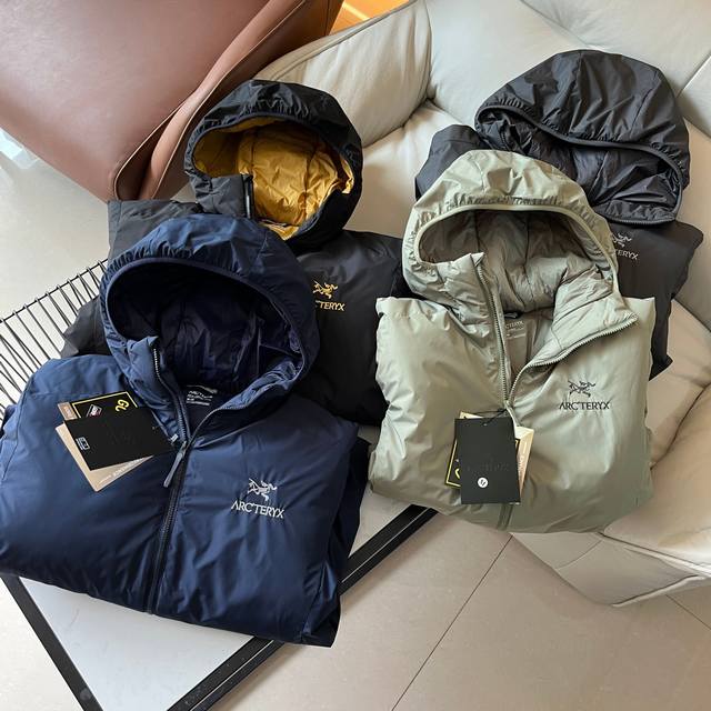 Arcteryx Atom Lt 始祖鸟阿童木保暖棉服 刺绣logo Gore Tex 防水、防风、透气面料可提供多面防护。 再生coreloft合成棉羽提供轻