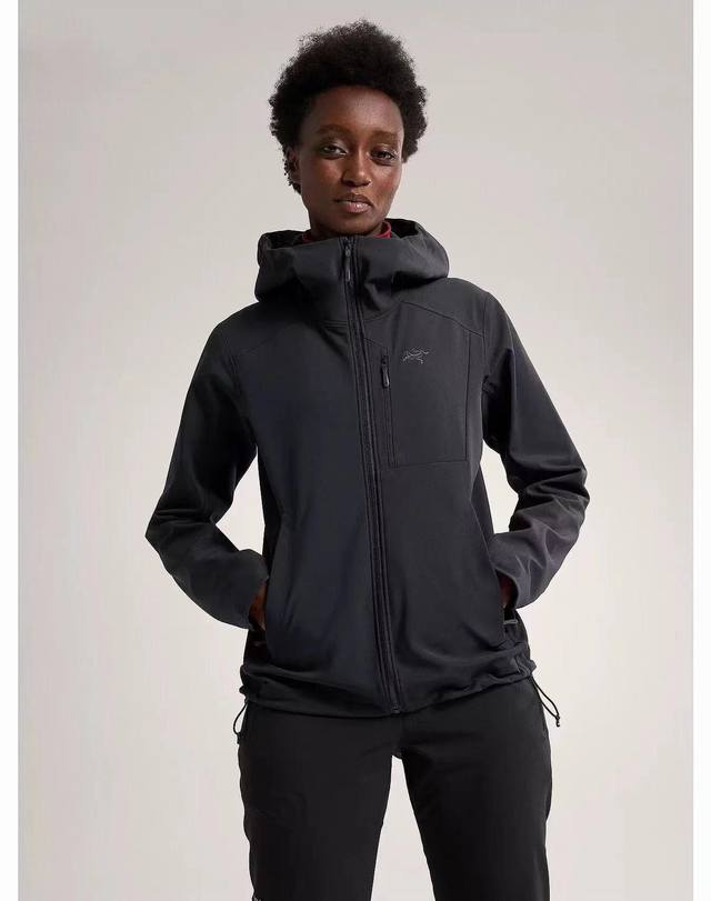 Arc‘Teryx Gamma Lt Hoody单品防水 女士透气抓绒软壳冲锋衣连帽外套 夹克 户外必备 专业的户外梭织软壳材质，致密梭织哑光肌理，有弹性，防泼