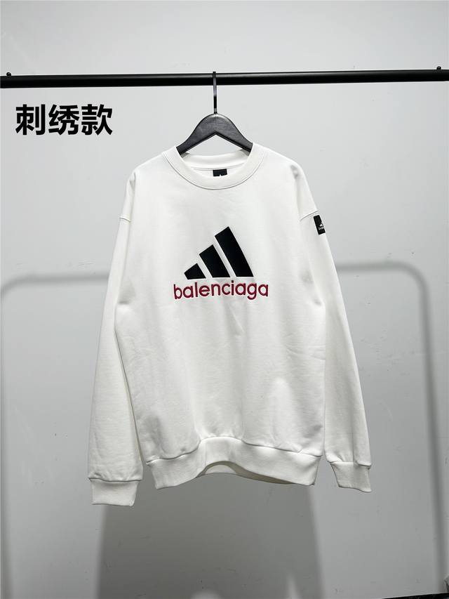 高版本，质量很好！巴黎圆领卫衣！巴黎世家 Balenciaga男联名款阿迪达斯adidas大logo刺绣卫衣！此款尺码偏大，最小xs穿到 斤左右！最大穿到200