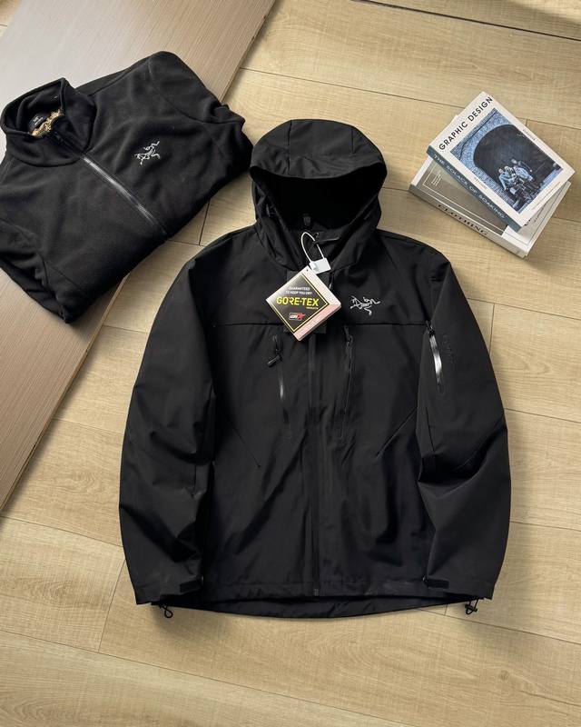 Arc'Teryx 始祖鸟gore-Tex Jacket 户外防水硬壳压胶三合一冲锋衣 真两件套 内胆带logo户外级摇粒绒，外层是天花板级别鸟beta Lt