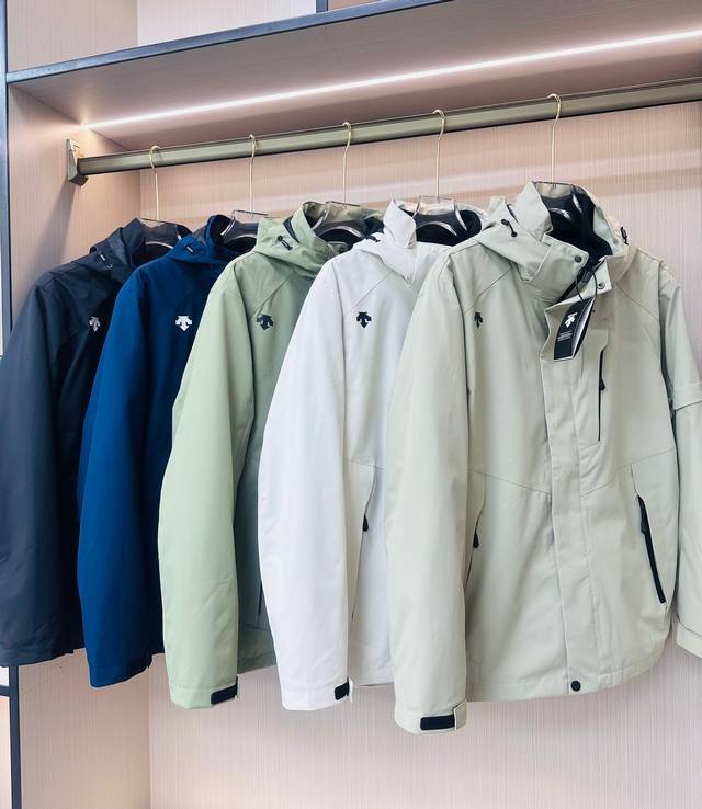 Descente 迪桑特顶级三合一帽子可拆卸户外防风防水登山服情侣两件套冲锋衣外套 摇粒绒抓绒内胆可拆卸！户外顶级好面料！功能性强大！纯原单！品质好到爆！不挑年