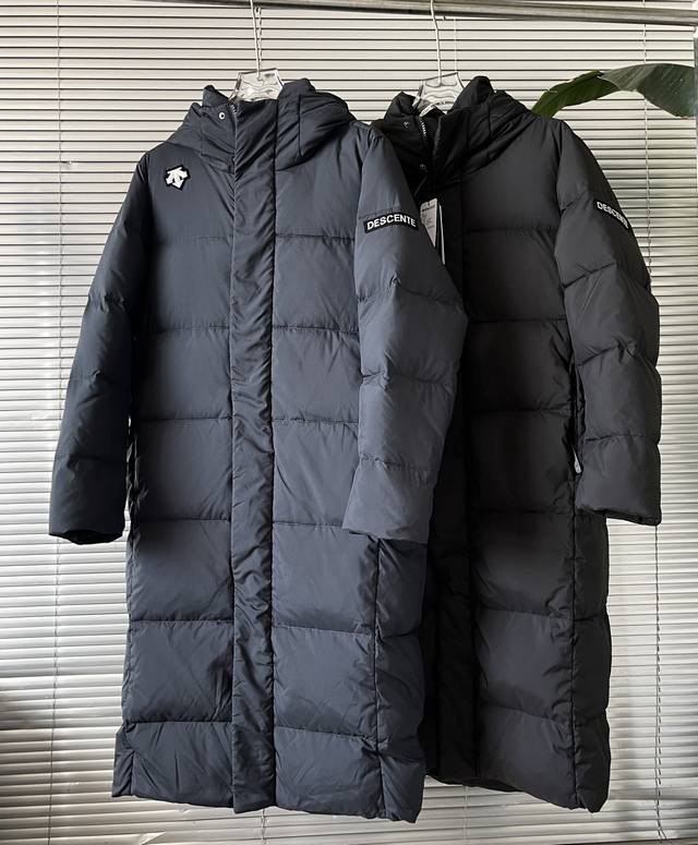 上新 Descente 迪桑特 Ski Style系列heat Navi科技石墨烯保暖层长款羽绒服 黑色 和墨灰色 男女都能穿 S到xl 代购订单 原版定织的三