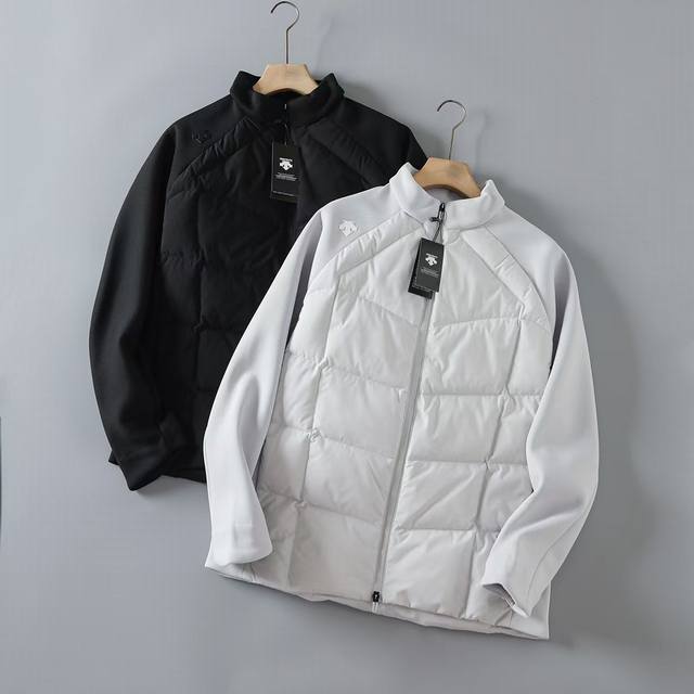 高品质 #Descente 迪桑特 24压胶最新款 男士轻薄款短款羽绒服外套 张译 安欣同款 ※一款适合冬季运动穿着的轻盈羽绒服。袖子部分采用motion Kn