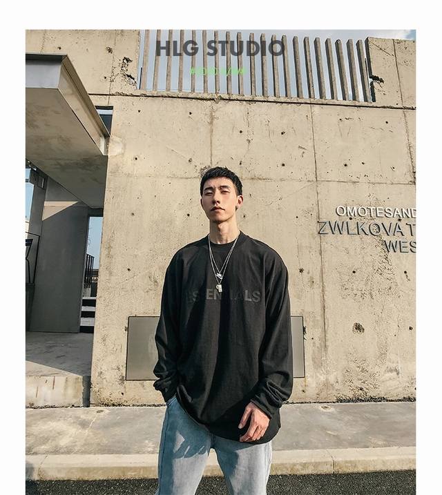 上新 长袖 “完美复刻 顶级版本 Fear Of God 复线 Essentials 新一季压胶logo圆领长袖tee”Essentials字母改在胸前的设计，