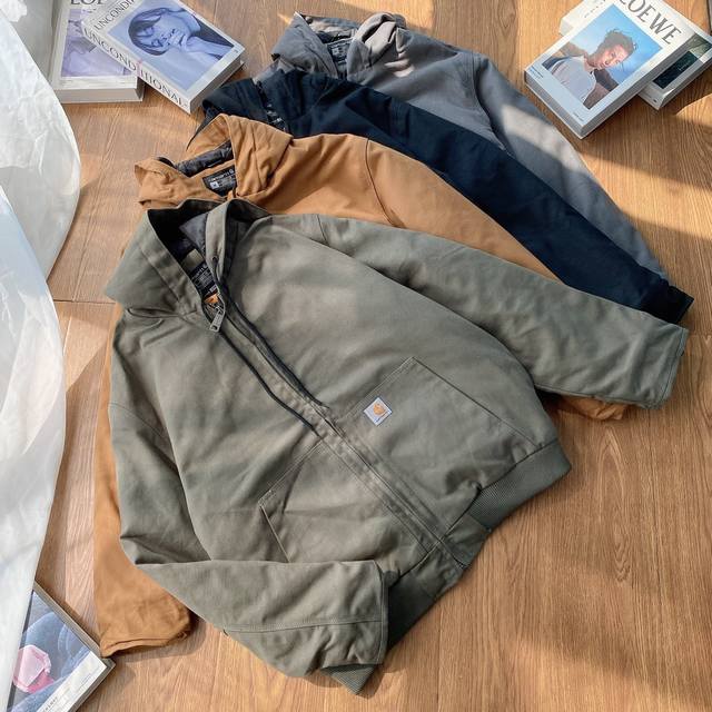 拿货 Carhartt 卡哈特专柜同款美系工装连帽羽绒棉服超高品质爆款上新 原版1:1打版 渠道定制面料经典大口袋设计 四色齐发 拒绝普通的出街吸睛爆款 内里填