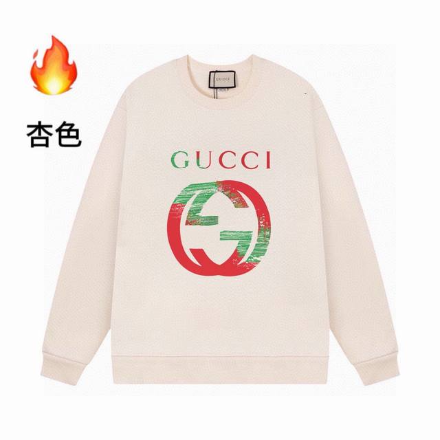 高品质gucci24Ss加绒字母印花圆领卫衣 肩膀缝合处后领处都采用双缝走线经久耐穿，后领口处采用纯棉拉条提升了后颈接触的舒适度，袖口下摆跟衣服同缸染色没有色差