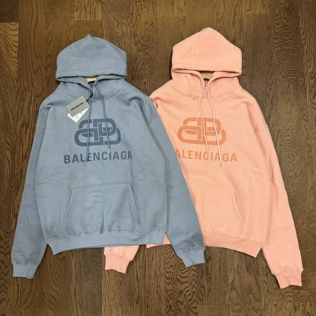 Balenciaga 巴黎世家 25Ss 走秀款锁扣 Logo 字母奶呼呼情侣加绒连帽卫衣-顶级版本 Color：粉色 蓝色 Size：S M L Number